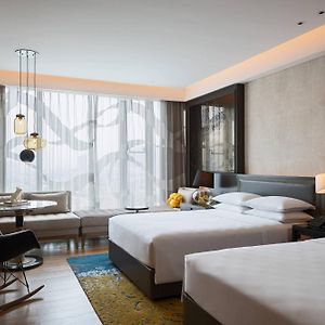 Premier Guest Room Twin Beds